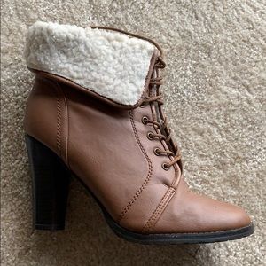 Liliana-Brown Leather/ Booties 👢
